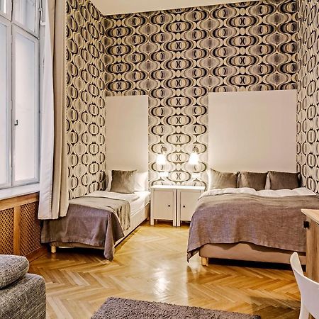 The Cream Bed and Breakfast Budapest Exteriör bild