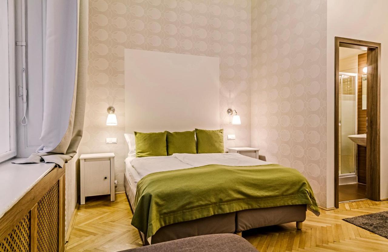 The Cream Bed and Breakfast Budapest Exteriör bild